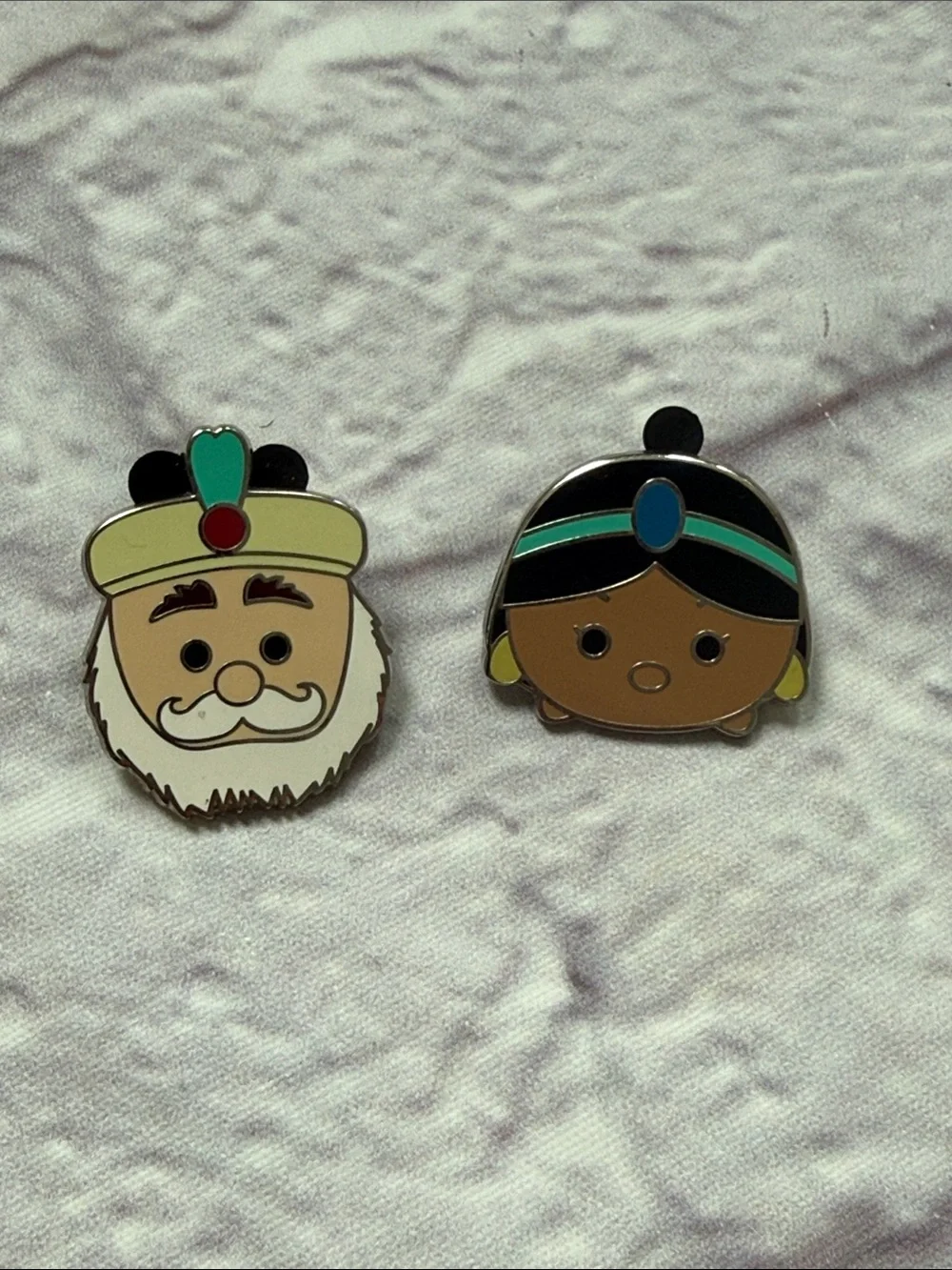 Disney trading pin Aladdin’s Jasmin Tsum Tsum pin & Sultan pin